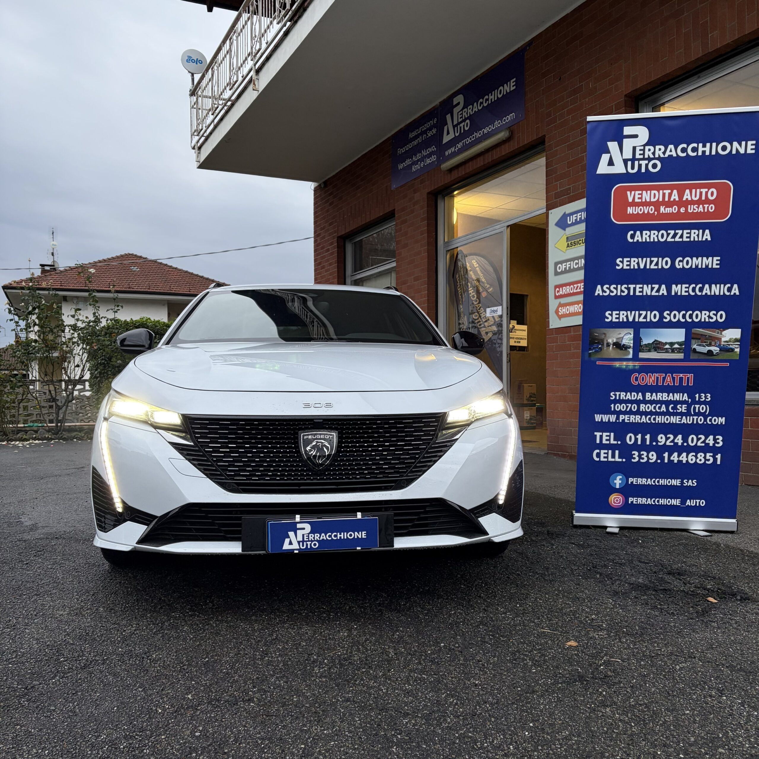 PEUGEOT 308 SW 1.2 HYBRID GT - immagine 4
