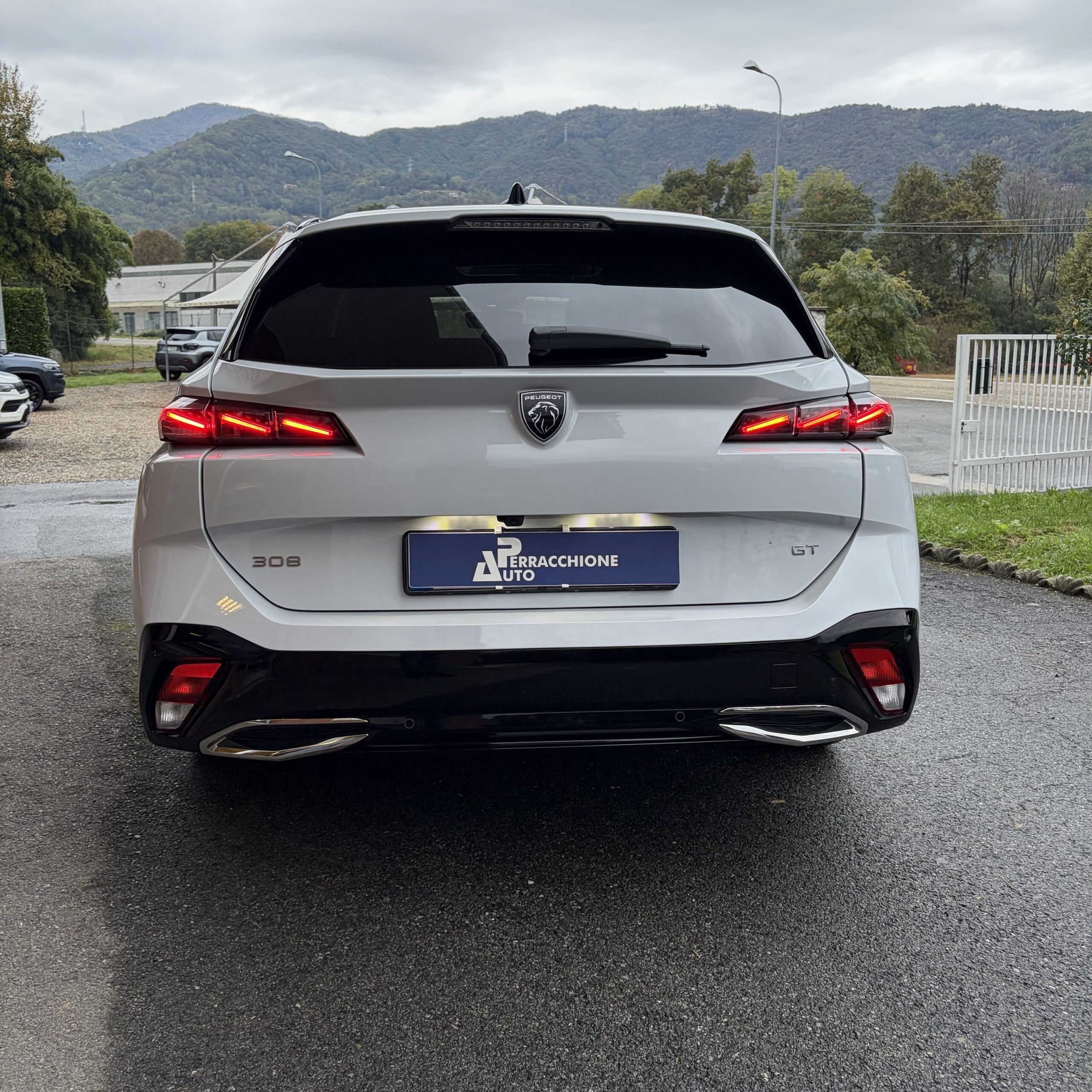 PEUGEOT 308 SW 1.2 HYBRID GT - immagine 7