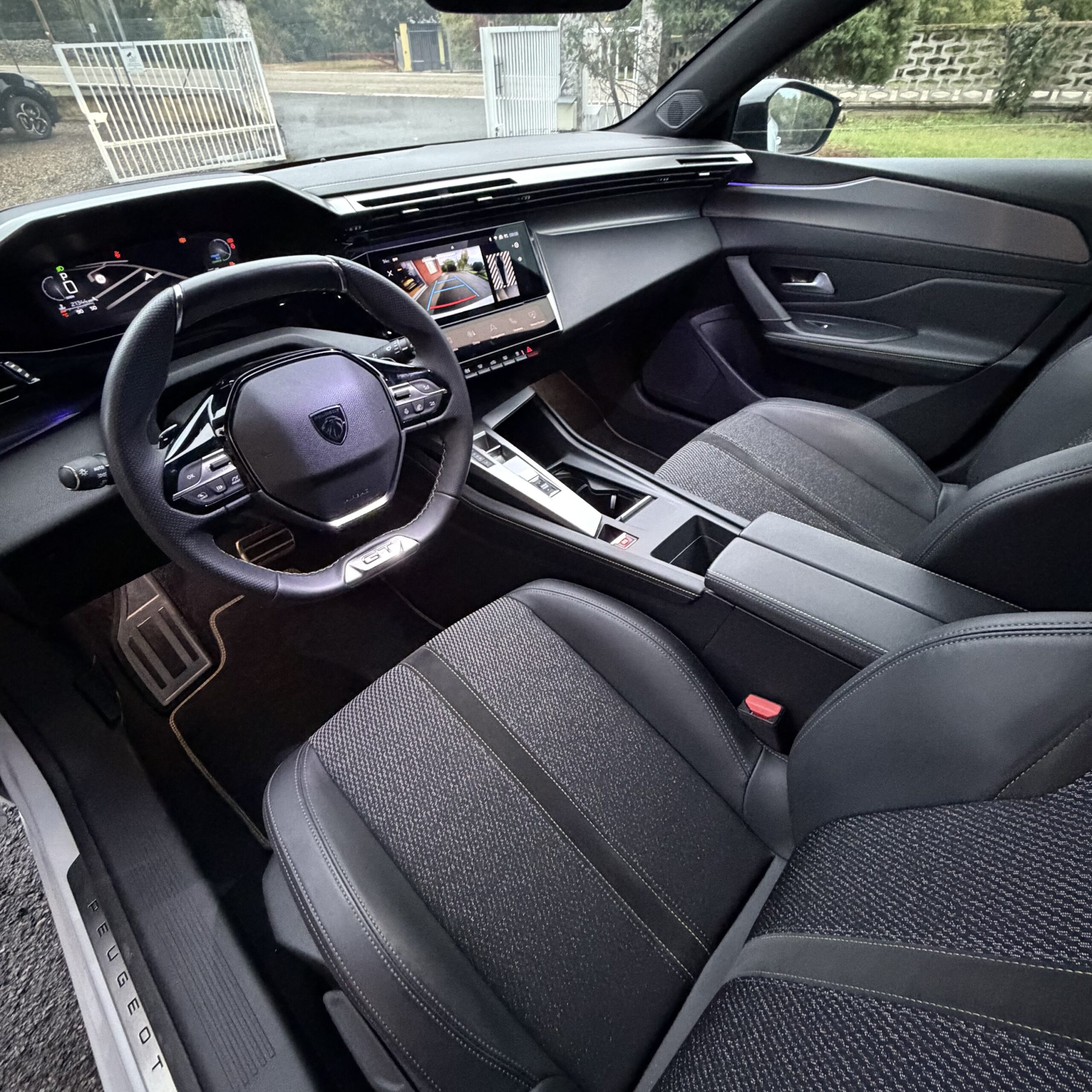 PEUGEOT 308 SW 1.2 HYBRID GT - immagine 9